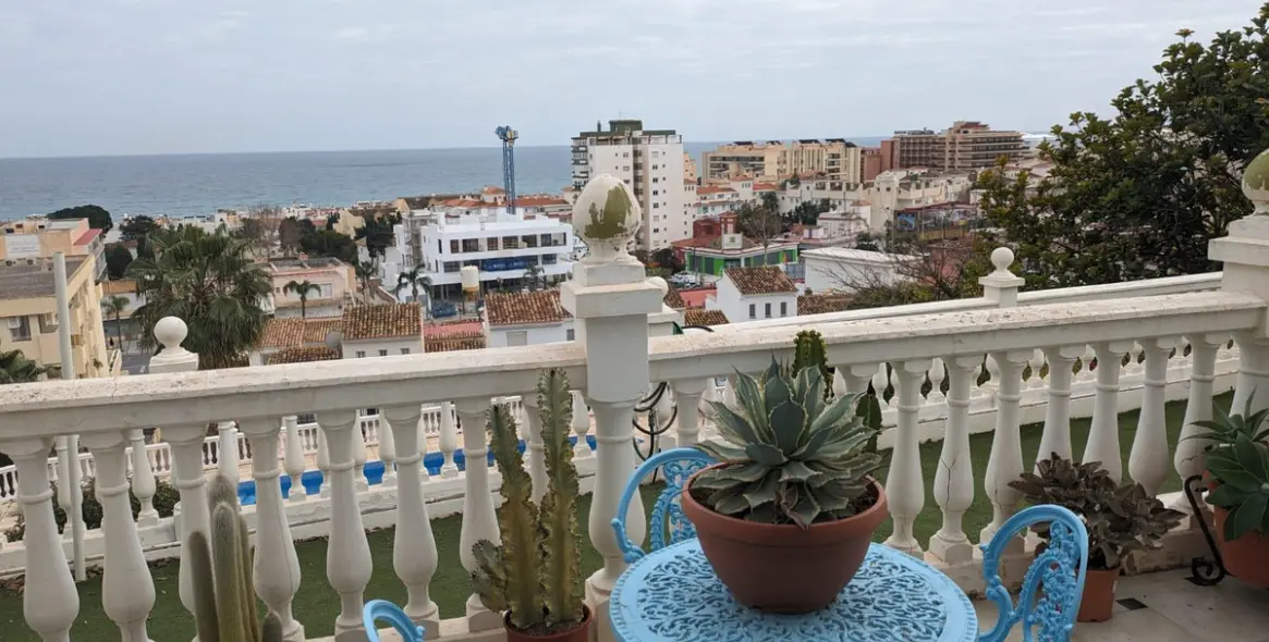 Sale of middle floor apartment in Montemar 1