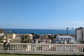 Image 4 thumb
