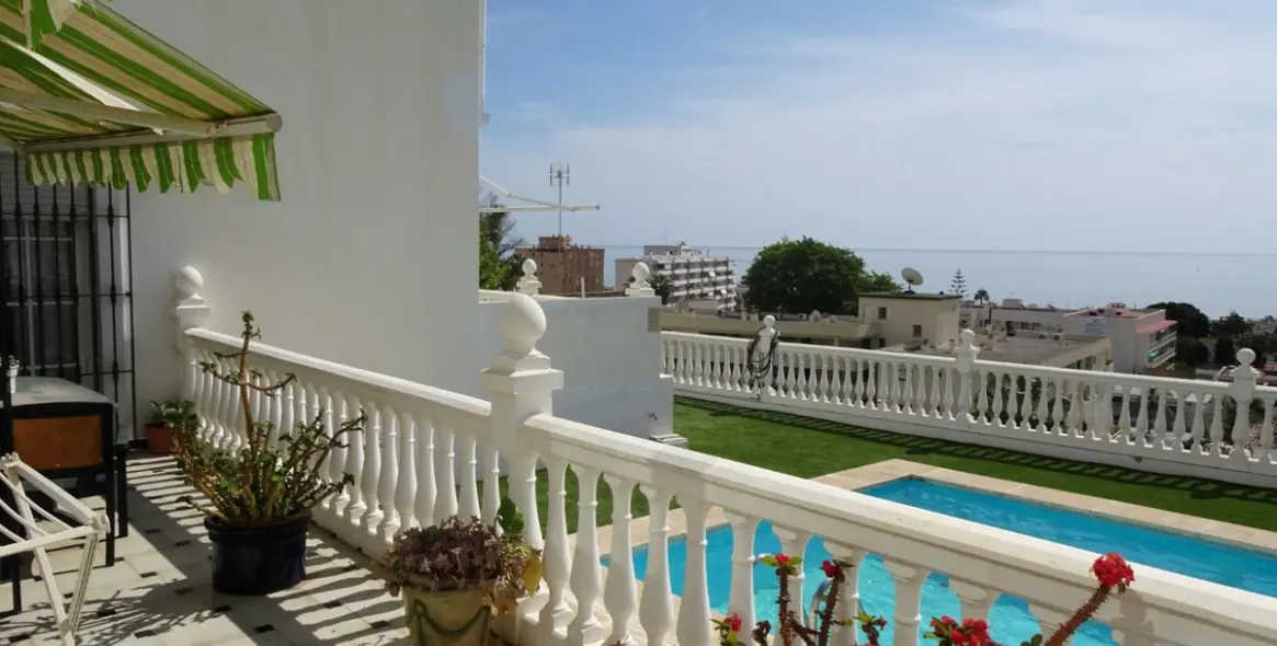 Sale of middle floor apartment in Montemar 5