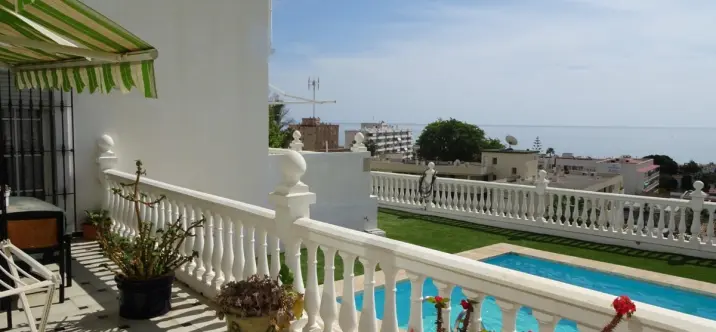 Sale of middle floor apartment in Montemar 4