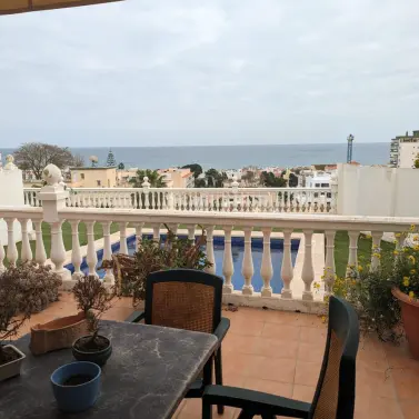 Sale of middle floor apartment in Montemar