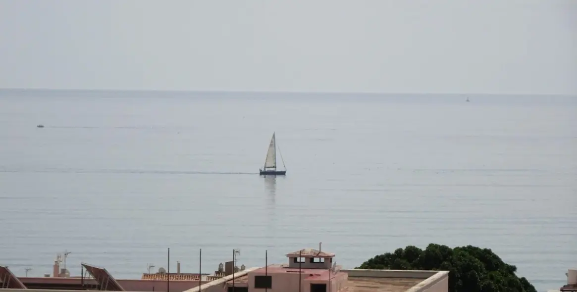 Sale of middle floor apartment in Montemar 9