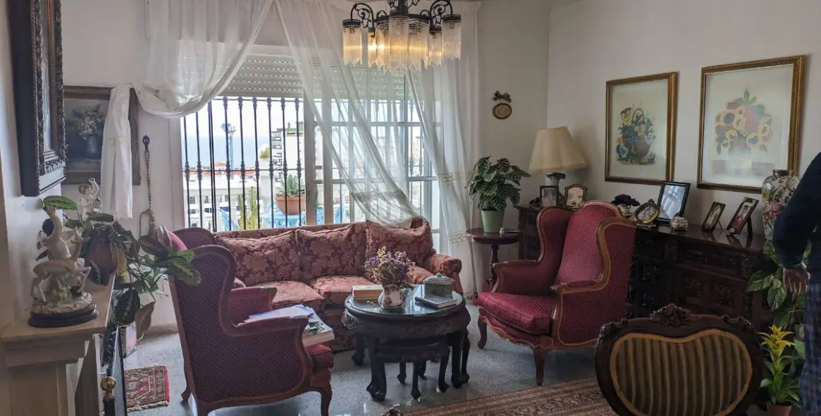 Sale of middle floor apartment in Montemar 13