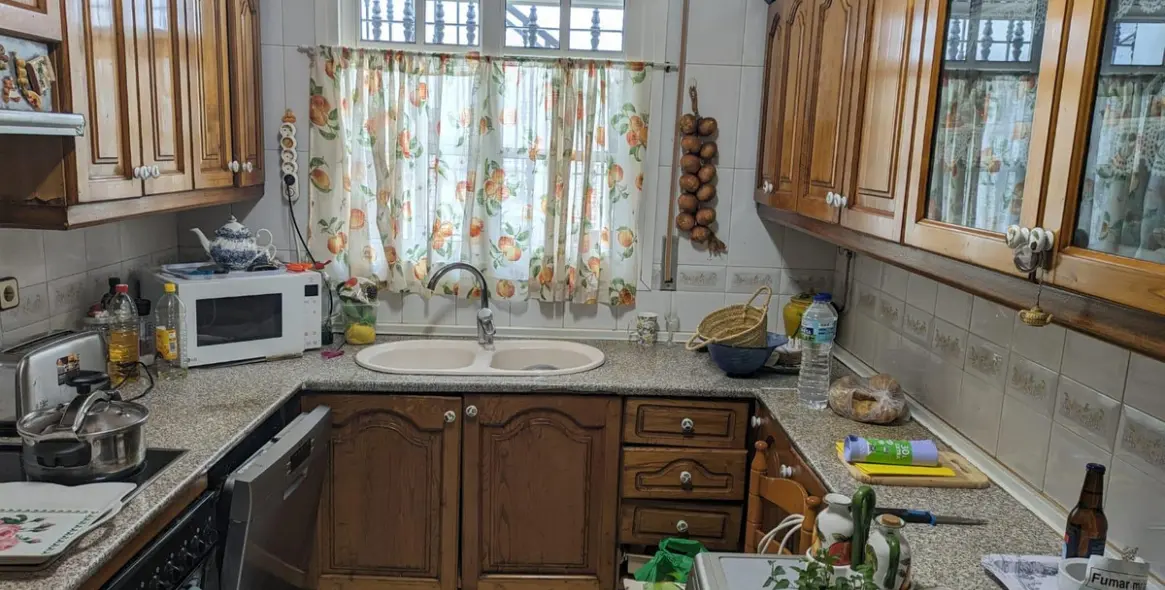 Sale of middle floor apartment in Montemar 15