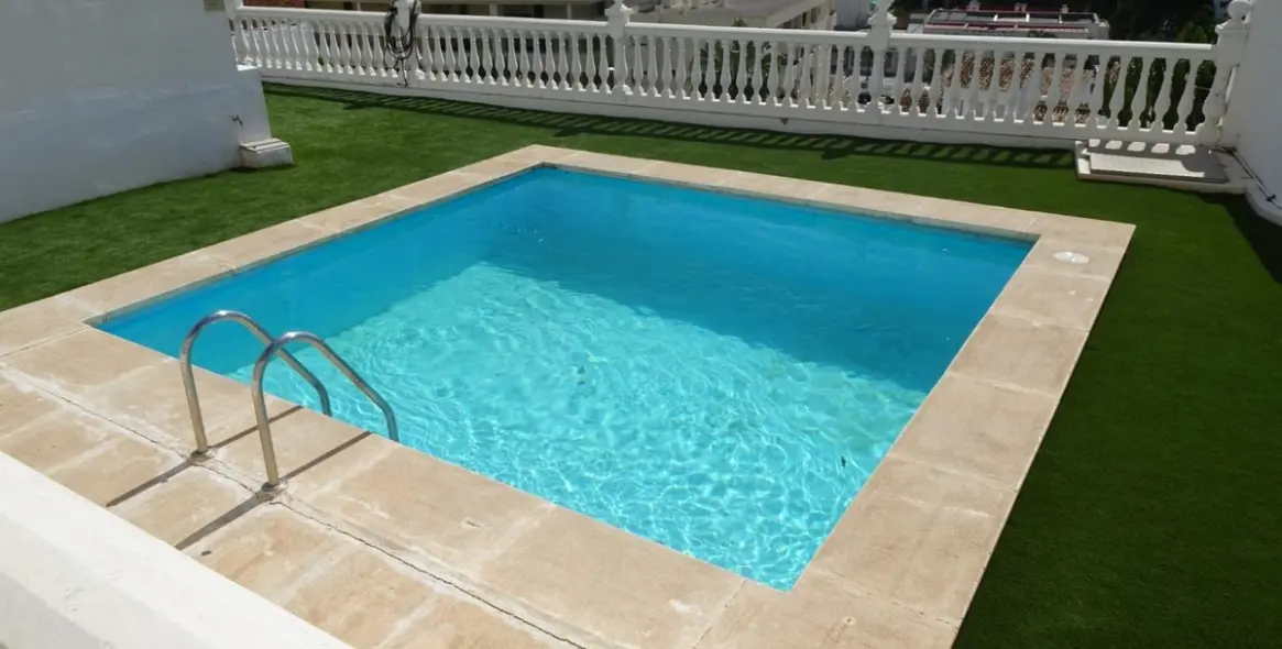 Sale of middle floor apartment in Montemar 25
