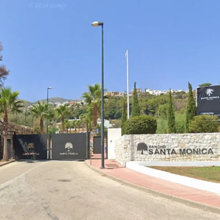 Продажа  жилого участка в Benalmadena