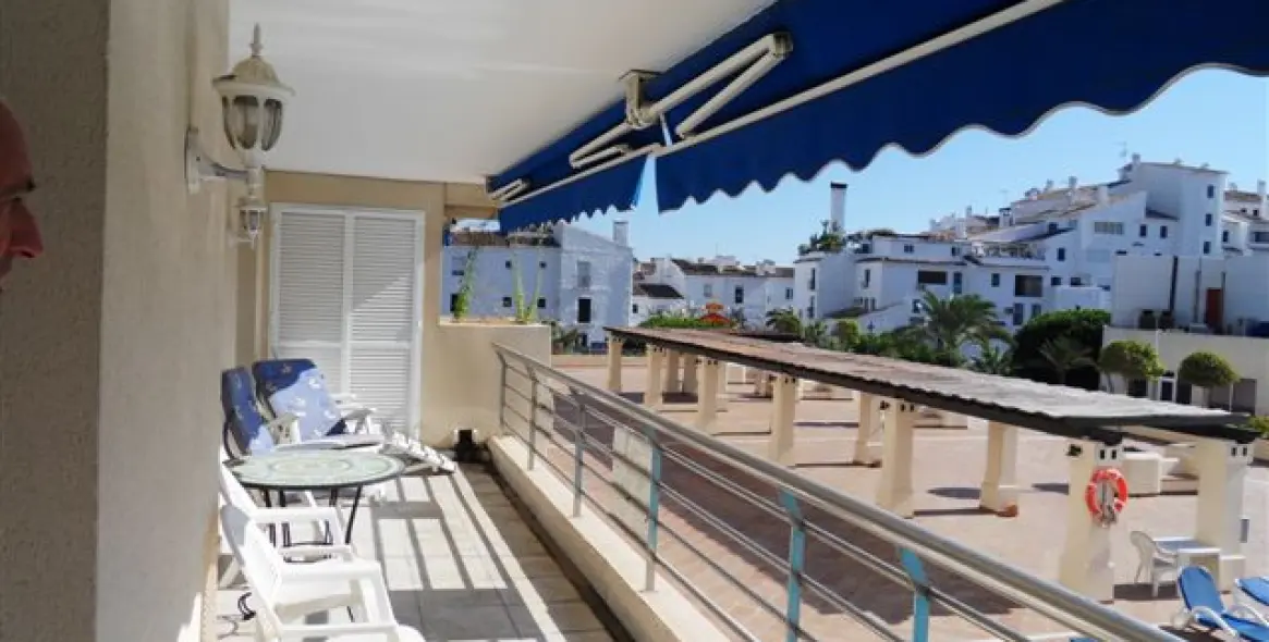 Продажа апартаментов на среднем этаже в Puerto Banús 4