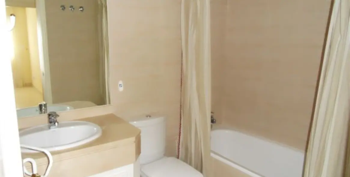 Продажа апартаментов на среднем этаже в Puerto Banús 10