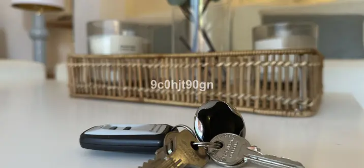 Sale of middle floor apartment in Elviria 0