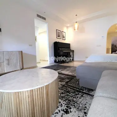 Sale of middle floor apartment in Elviria