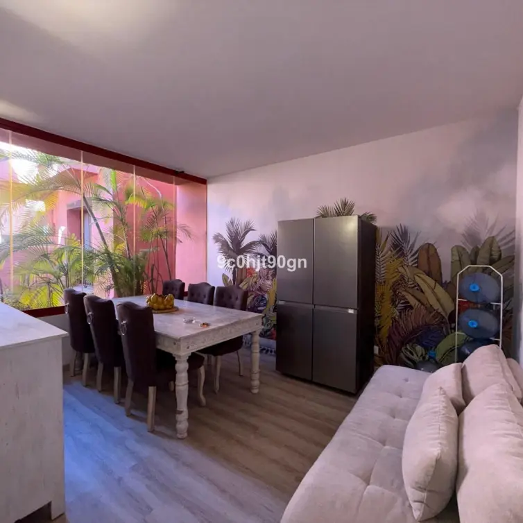 Sale of middle floor apartment in Elviria
