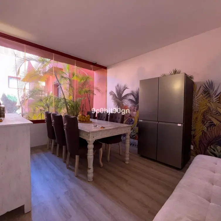 Sale of middle floor apartment in Elviria