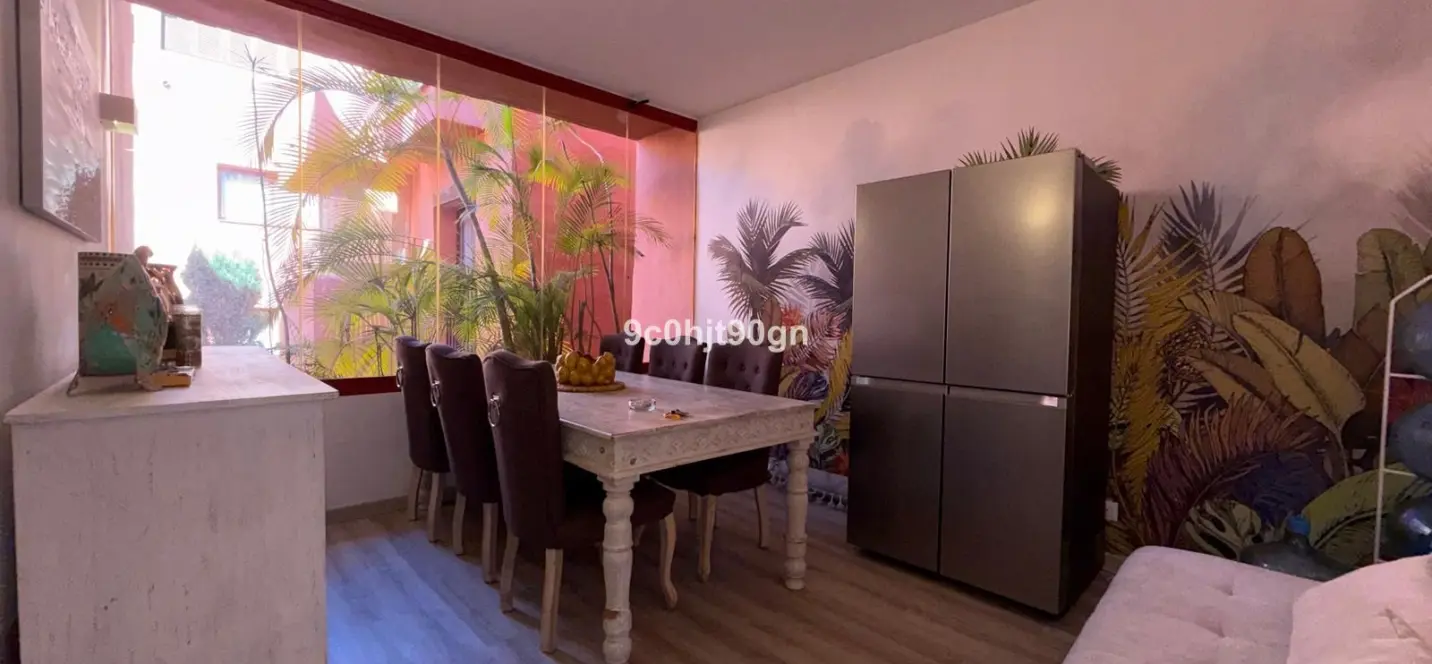 Sale of middle floor apartment in Elviria 3