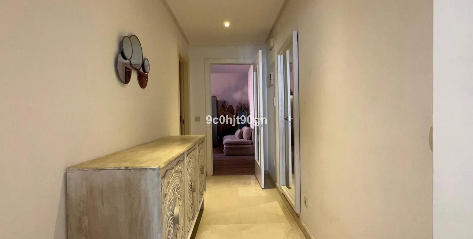 Sale of middle floor apartment in Elviria 6