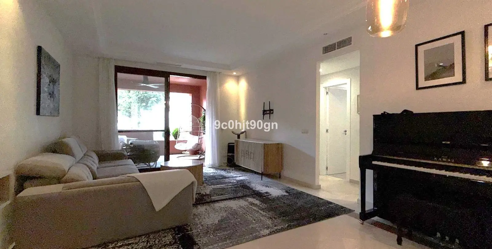 Sale of middle floor apartment in Elviria 7