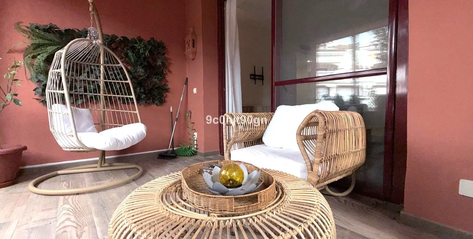 Sale of middle floor apartment in Elviria 11