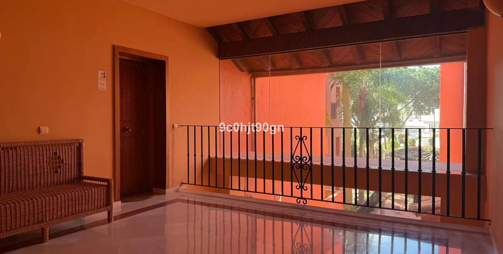 Sale of middle floor apartment in Elviria 29