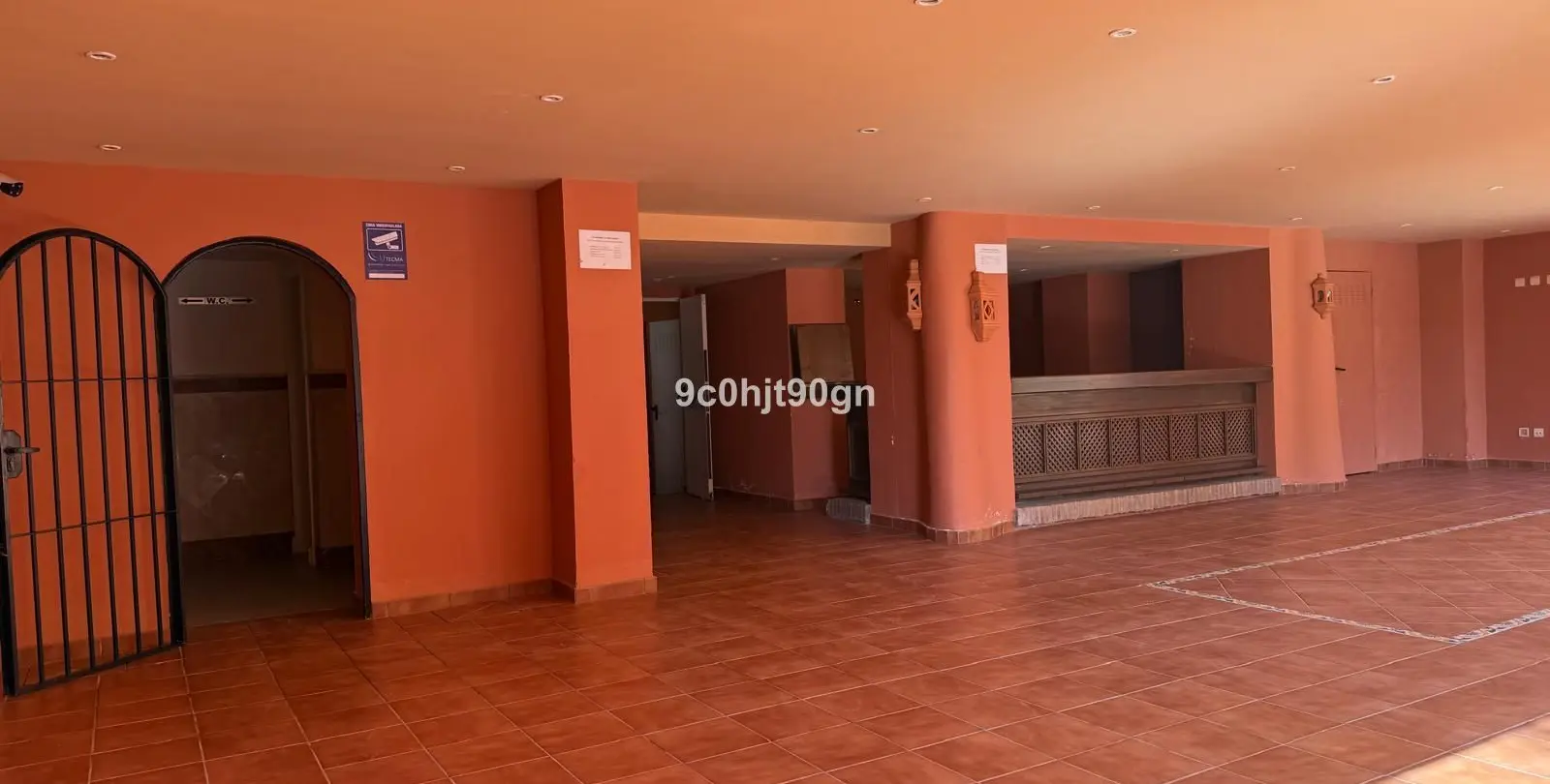 Sale of middle floor apartment in Elviria 34
