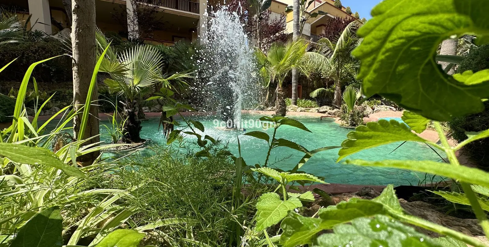 Sale of middle floor apartment in Elviria 41