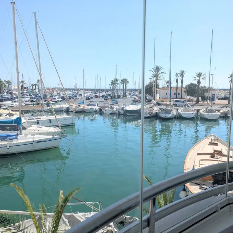 Venta de apartamento en planta media en Benalmadena