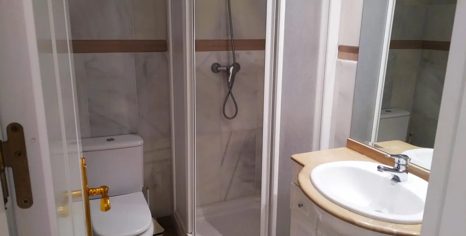 Venta de apartamento en planta media en Benalmadena 10