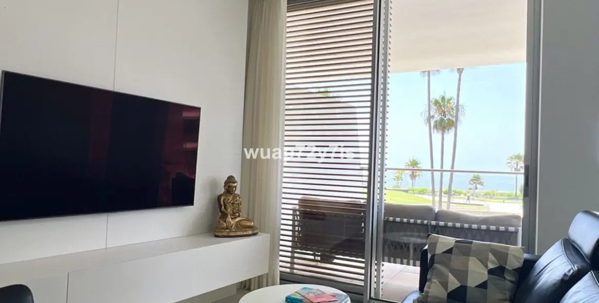 Sale of middle floor apartment in Estepona 4