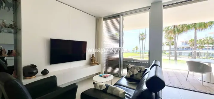 Sale of middle floor apartment in Estepona 4