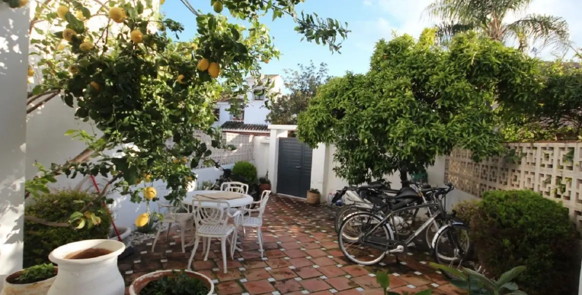 Sale of townhouse in Marbella 28
