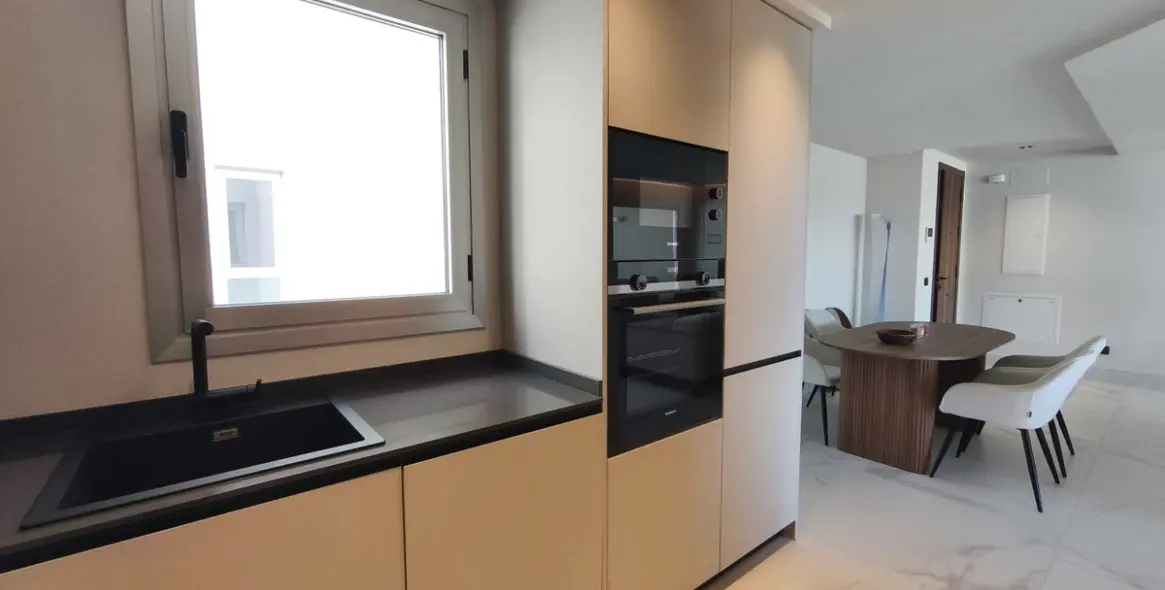 Sale of middle floor apartment in San Pedro de Alcántara 10