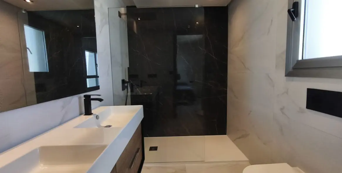 Sale of middle floor apartment in San Pedro de Alcántara 15