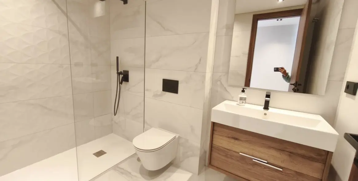 Sale of middle floor apartment in San Pedro de Alcántara 17