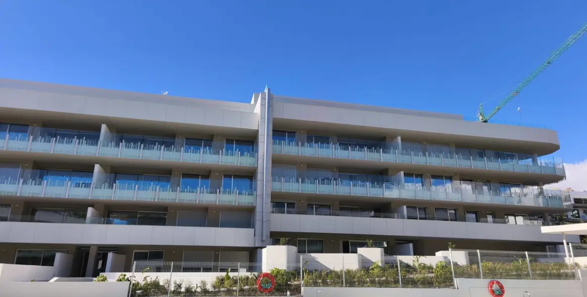 Sale of middle floor apartment in San Pedro de Alcántara 21