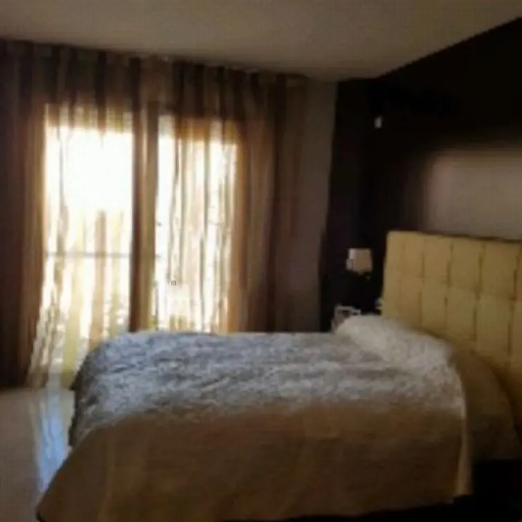 Sale of detached villa in El Pinillo
