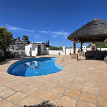 Продажа  отдельно стоящей виллы в Cerros del Aguila