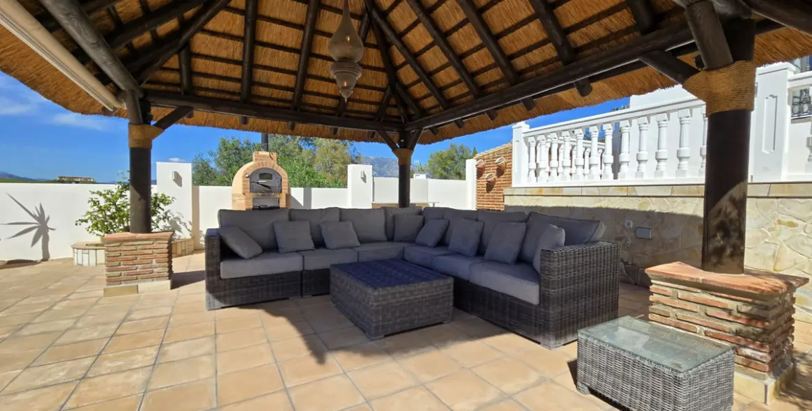 Продажа  отдельно стоящей виллы в Cerros del Aguila 8