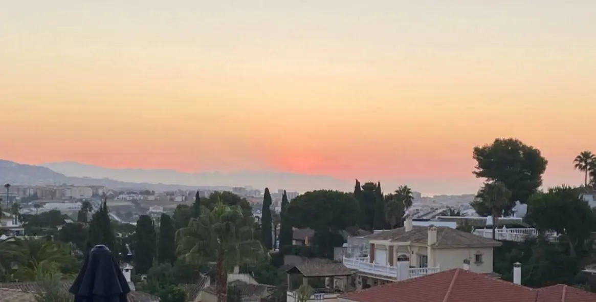 Продажа  отдельно стоящей виллы в Cerros del Aguila 11