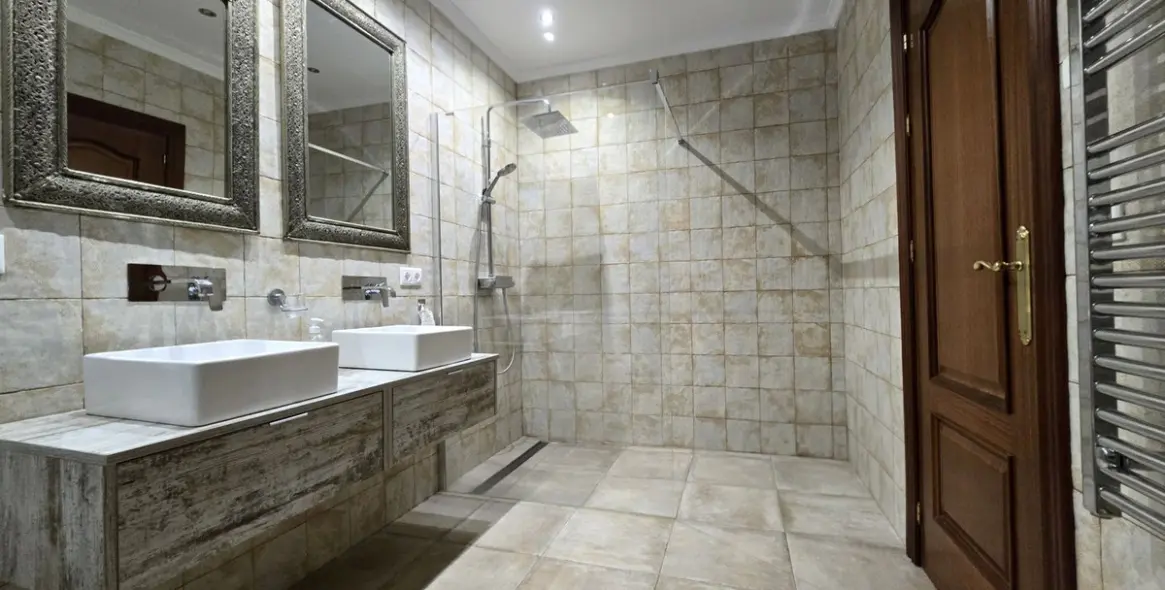 Продажа  отдельно стоящей виллы в Cerros del Aguila 33