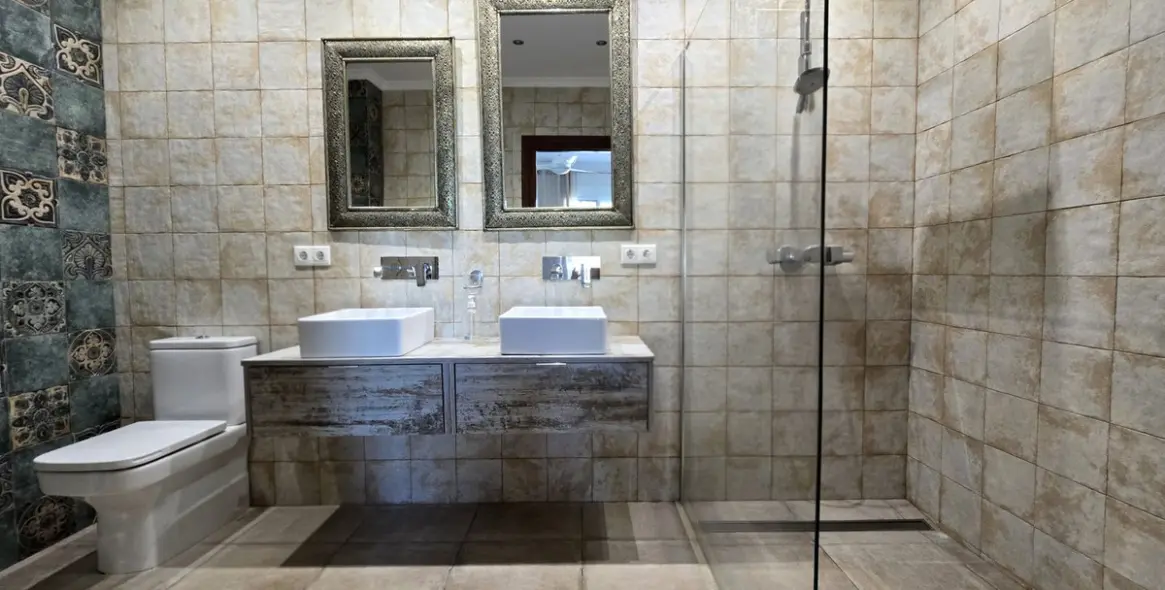 Продажа  отдельно стоящей виллы в Cerros del Aguila 35