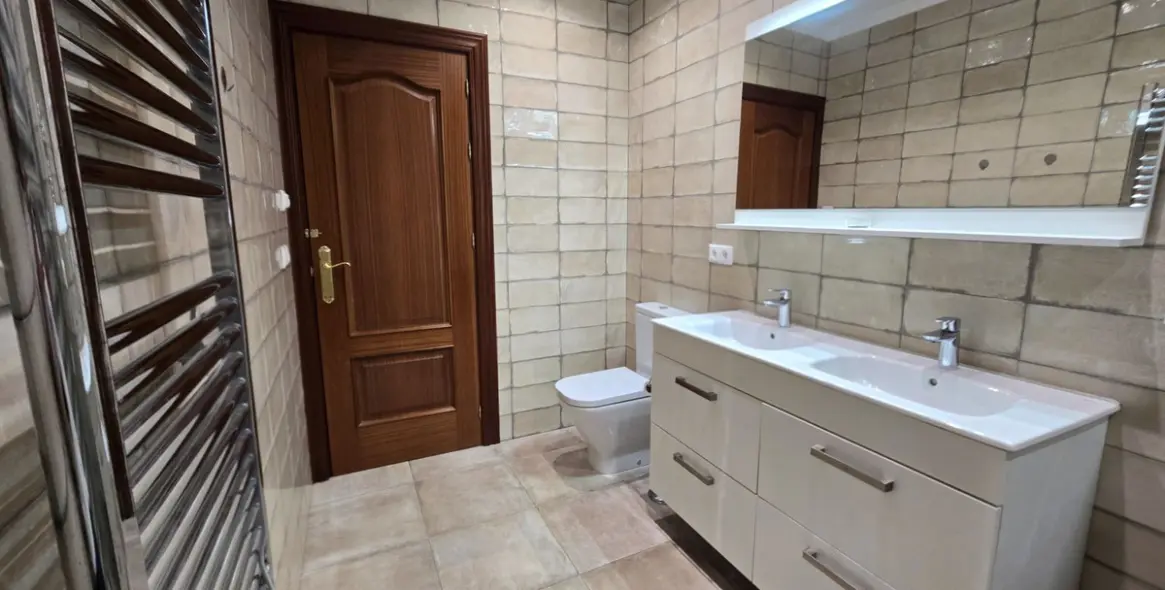 Продажа  отдельно стоящей виллы в Cerros del Aguila 38