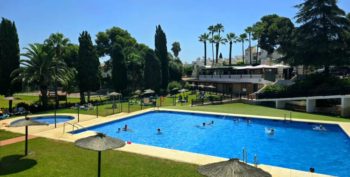 Продажа  отдельно стоящей виллы в Cerros del Aguila 46