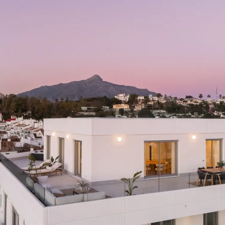 Sale of penthouse in La Campana