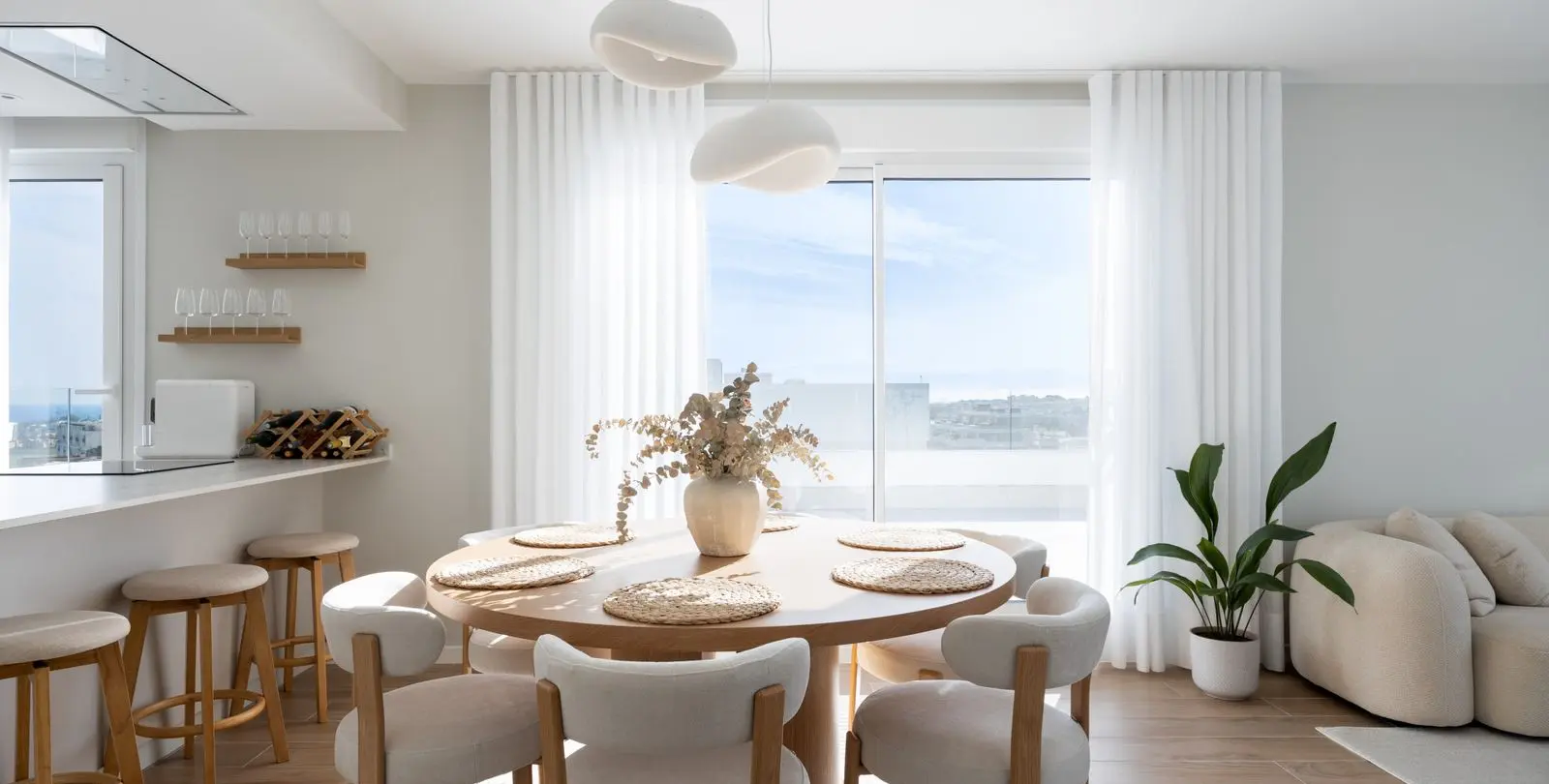 Sale of penthouse in La Campana 4