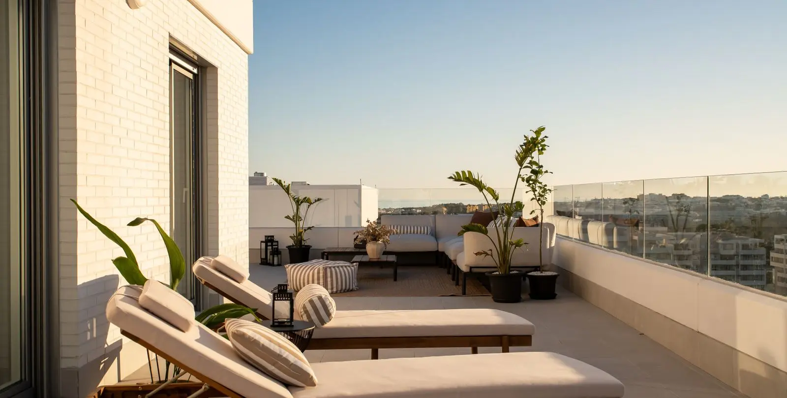 Sale of penthouse in La Campana 23