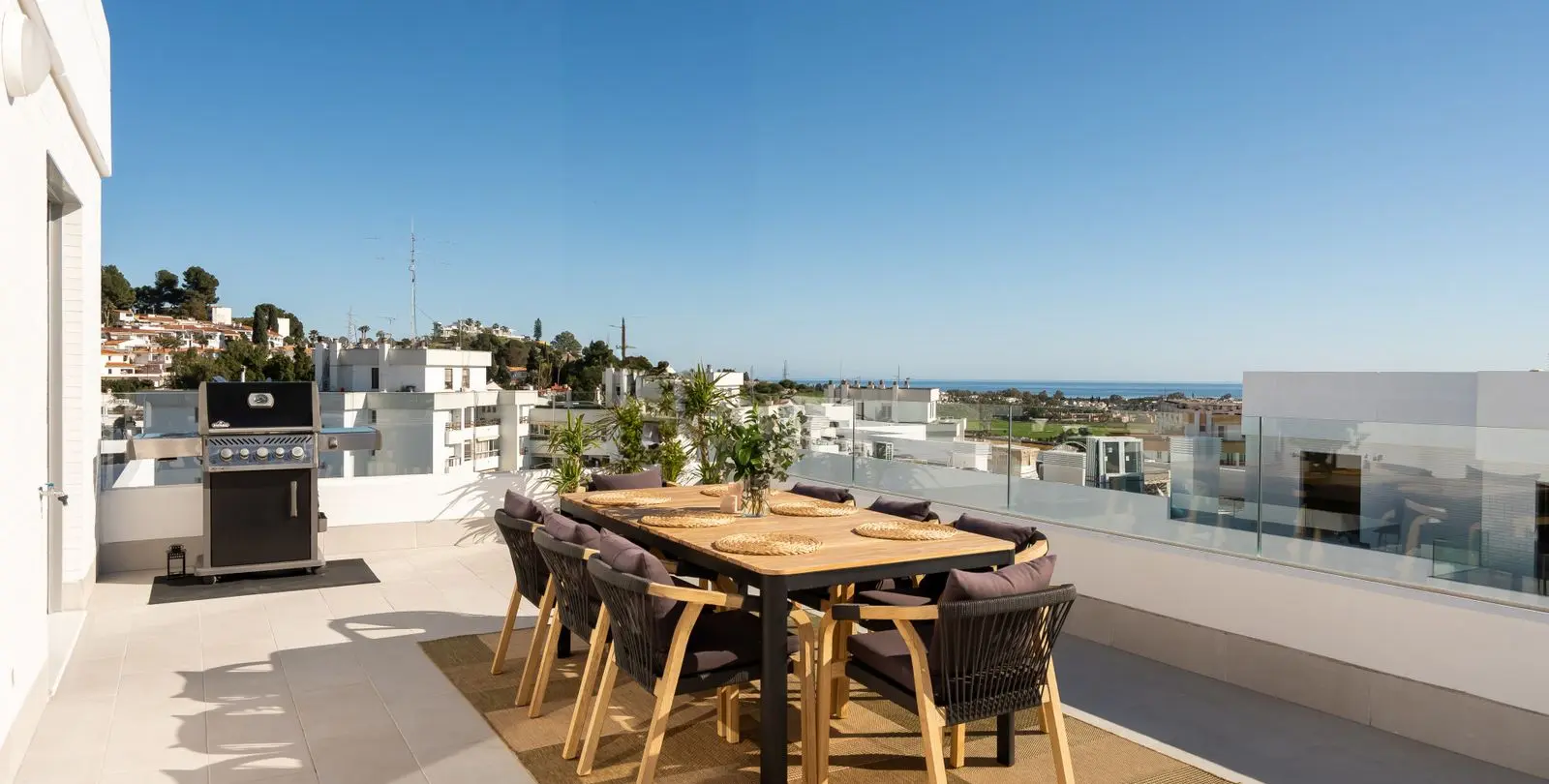 Sale of penthouse in La Campana 27