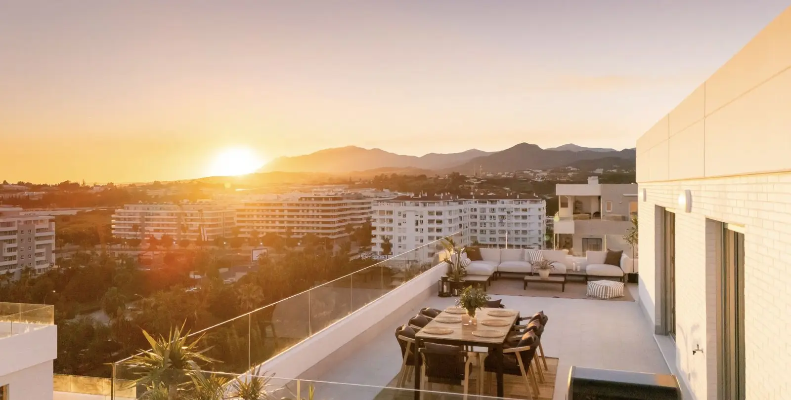 Sale of penthouse in La Campana 30