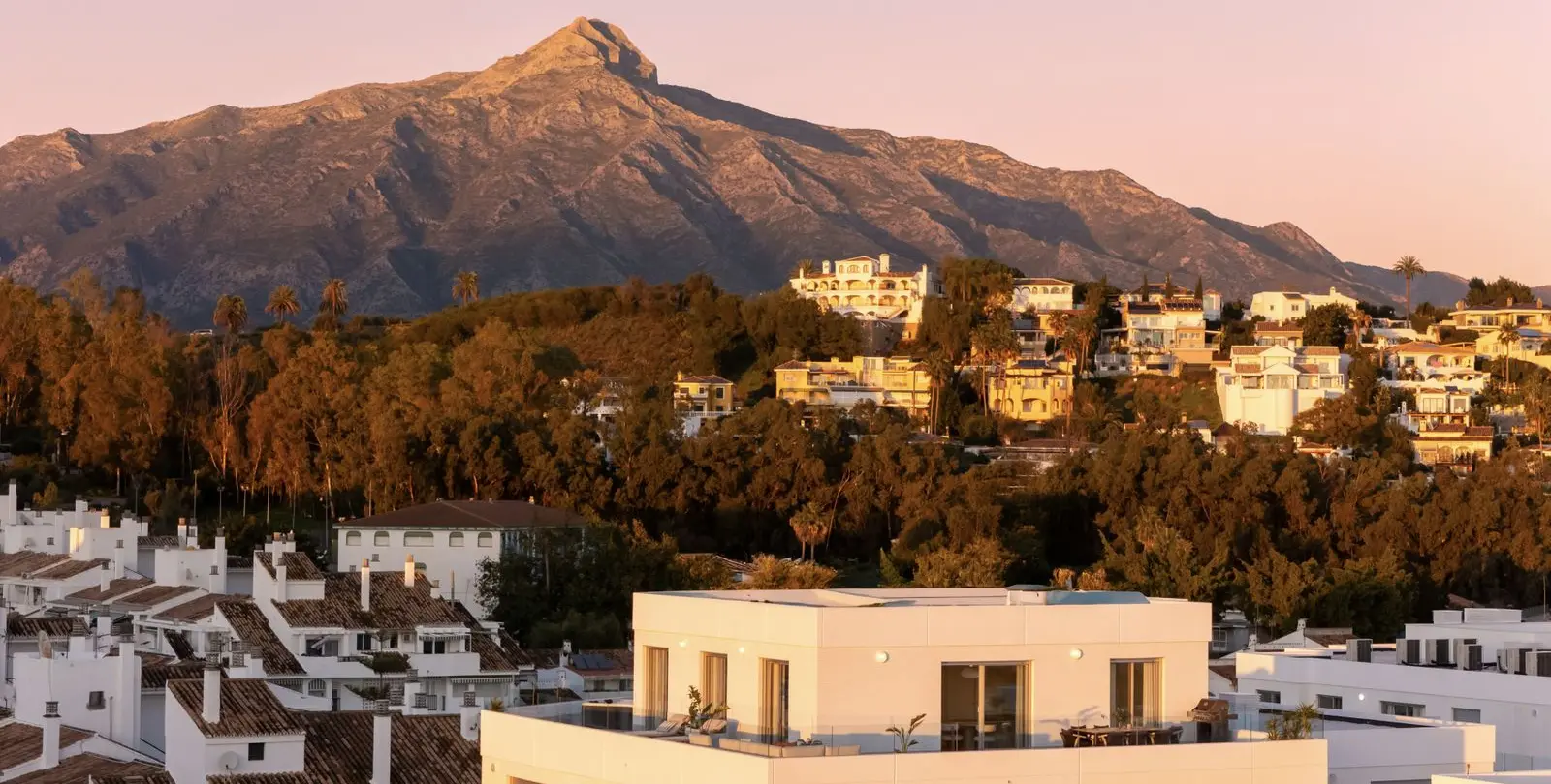 Sale of penthouse in La Campana 33