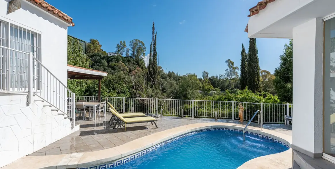 Продажа  отдельно стоящей виллы в Benahavís 28