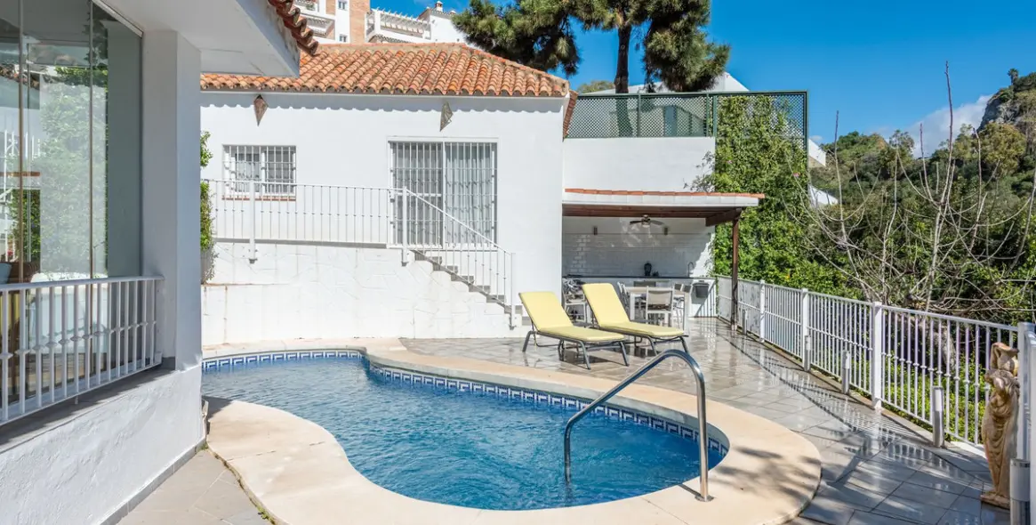 Продажа  отдельно стоящей виллы в Benahavís 29