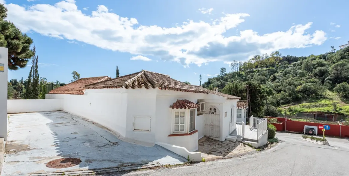 Продажа  отдельно стоящей виллы в Benahavís 30