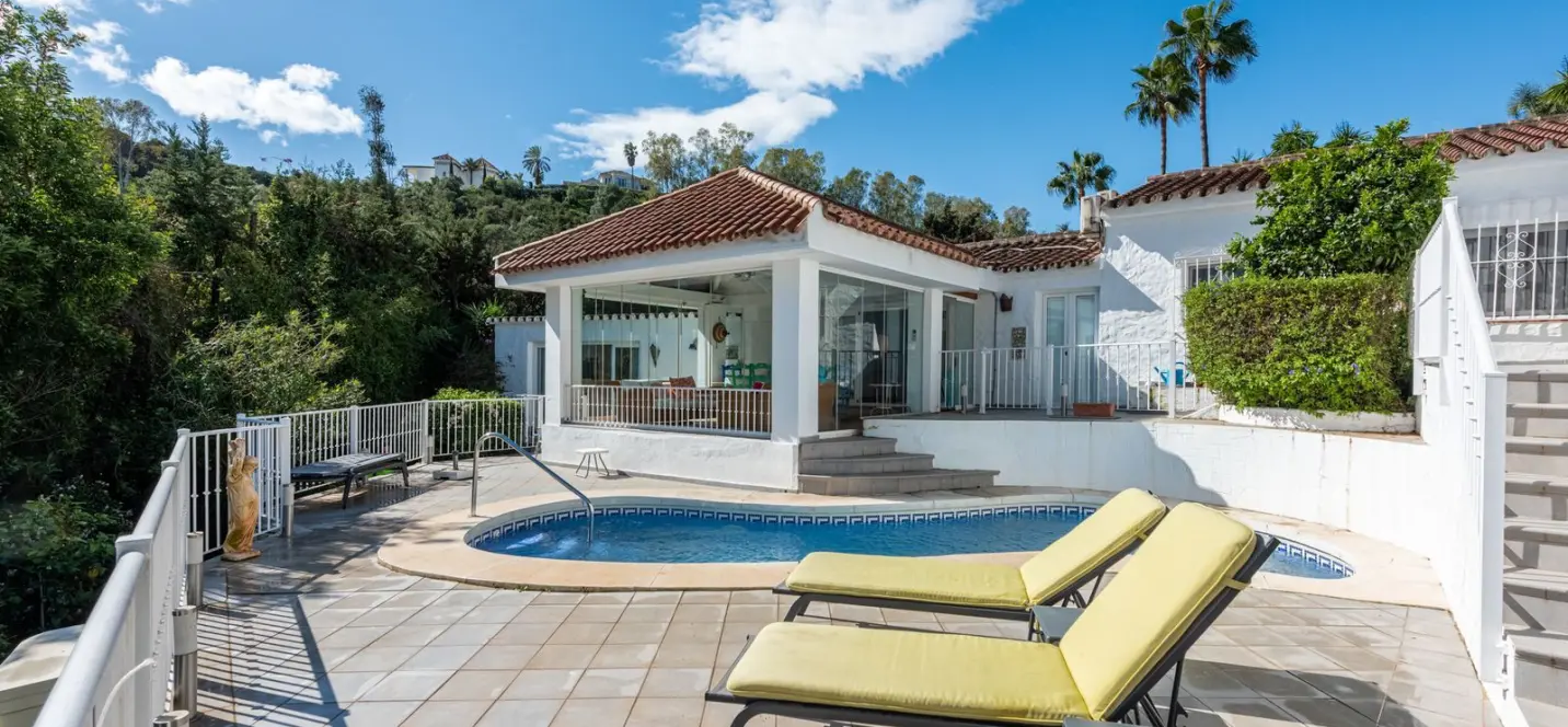 Sale of detached villa in Benahavís 0
